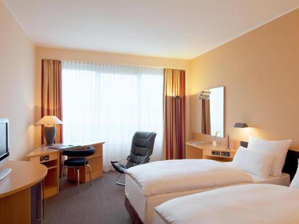 NH Düsseldorf City : photo 1 de la chambre room #6058831