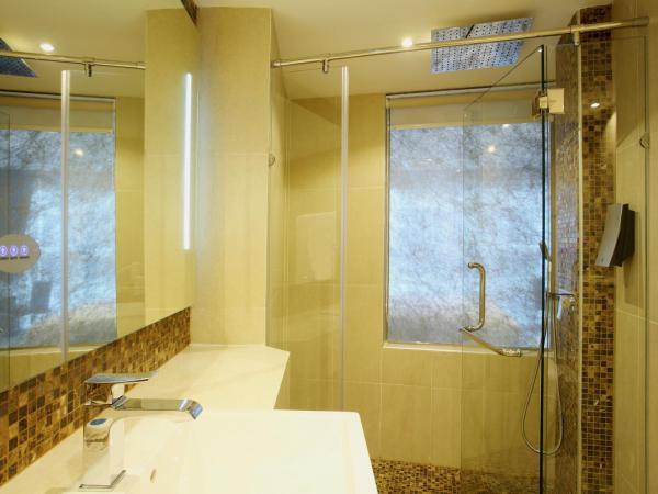 Centara Life Avenue Hotel Pattaya : photo 3 de la chambre hébergement d'angle premier lit queen-size