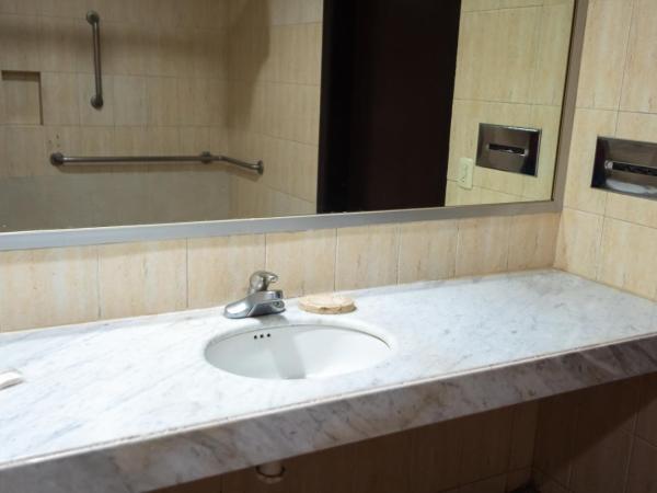 Hotel Fenix : photo 6 de la chambre chambre standard avec 2 lits doubles