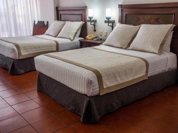 Hotel Fenix : photo 3 de la chambre chambre standard avec 2 lits doubles