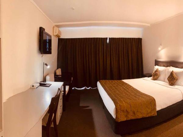 Alpers Lodge & Conference Centre : photo 6 de la chambre chambre lit king-size deluxe