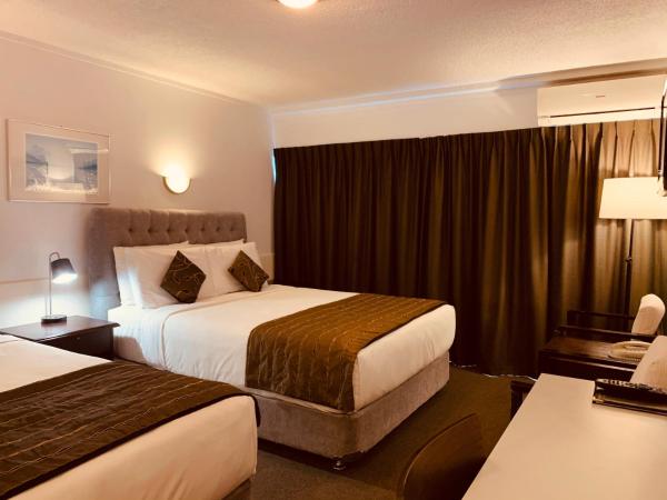 Alpers Lodge & Conference Centre : photo 7 de la chambre chambre lits jumeaux deluxe