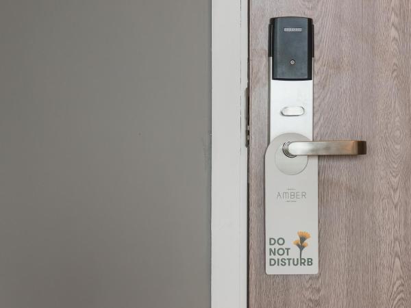 Hotel Amber Pattaya : photo 1 de la chambre chambre double de luxe - vue sur piscine