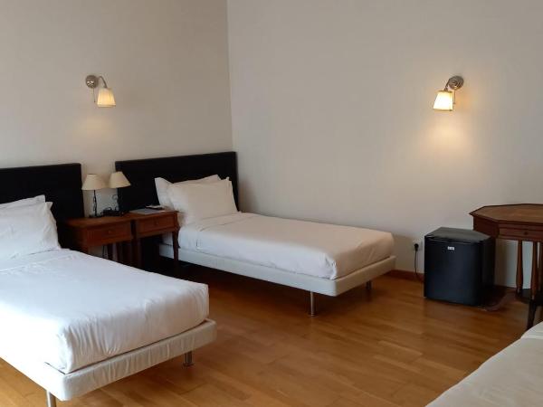 Fado Bed & Breakfast - Santos : photo 2 de la chambre chambre double standard avec balcon 