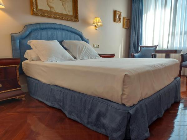 Hotel Alameda Palace : photo 4 de la chambre chambre lit queen-size