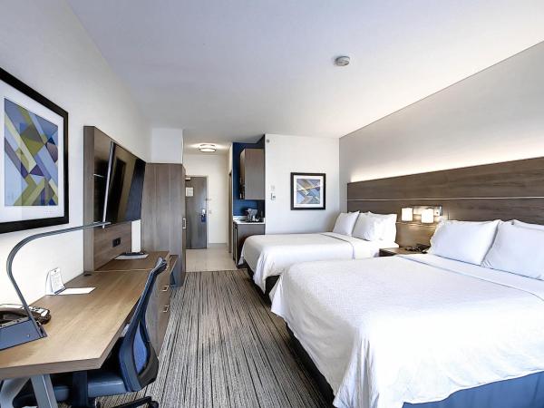 Holiday Inn Express Airport Calgary, an IHG Hotel : photo 1 de la chambre chambre standard