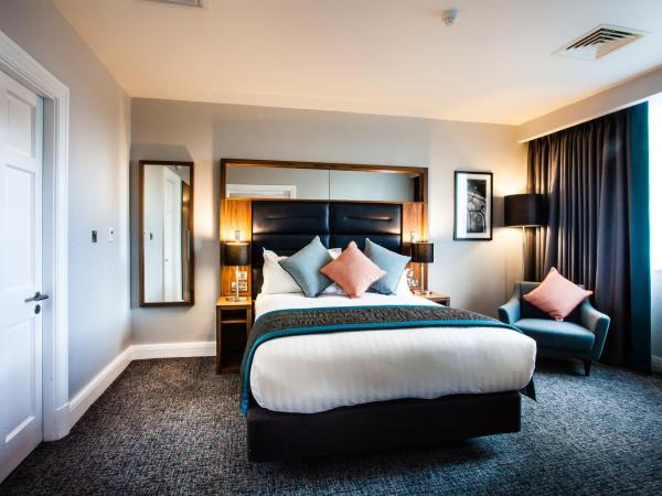 Crowne Plaza Leeds, an IHG Hotel : photo 8 de la chambre suite 1 chambre lit queen-size avec accès au salon