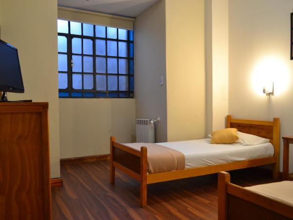 Che Argentina Hostel Suites : photo 5 de la chambre chambre double avec 2 lits doubles
