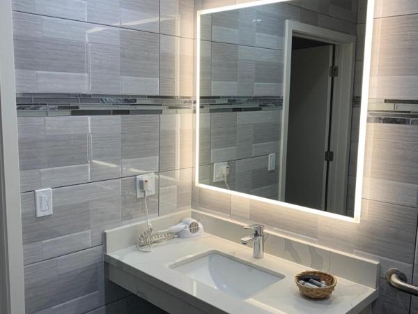 Mirage Inn & Suites : photo 4 de la chambre chambre lit king-size standard