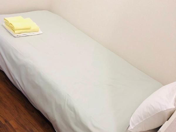 Hotel Chuo Crown : photo 2 de la chambre superior single room with separate toilet and shower