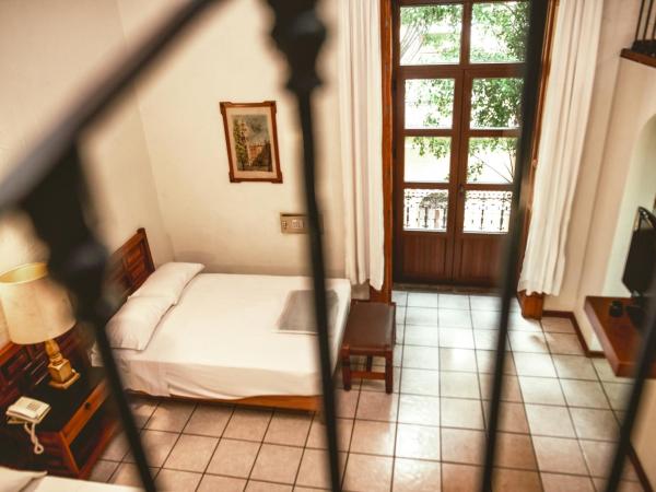 Hotel Colonial : photo 3 de la chambre chambre double