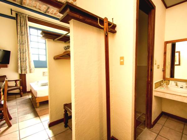 Hotel Colonial : photo 3 de la chambre petite chambre double