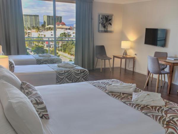 Cairns Plaza Hotel : photo 3 de la chambre studio avec balcon 
