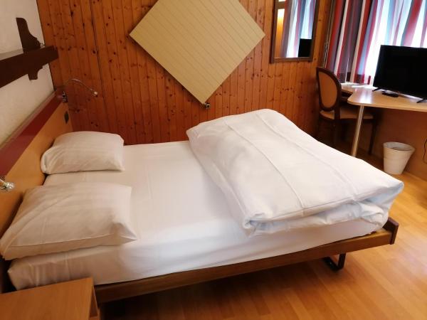 Hotel du Stand : photo 1 de la chambre chambre double