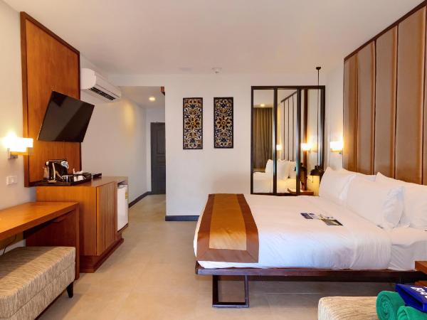 Phi Phi Holiday Resort : photo 4 de la chambre villa avec piscine - coucher du soleil sur l'océan