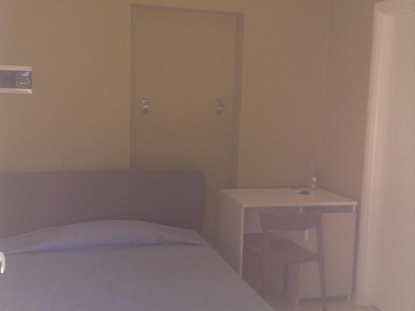 Bed and Breakfast Fly : photo 2 de la chambre chambre simple avec salle de bains 