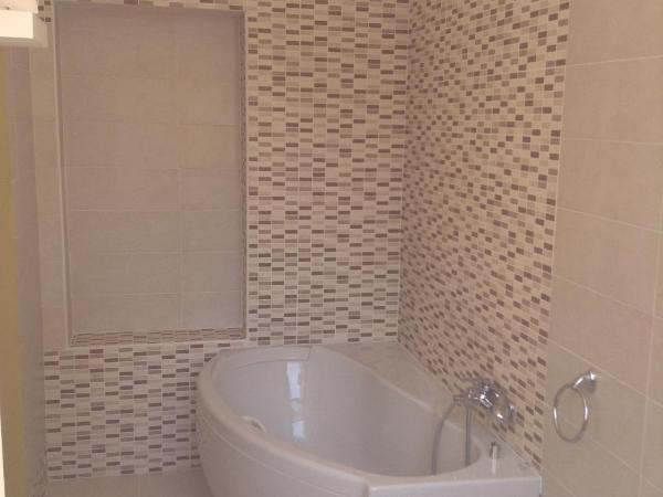 Bed and Breakfast Fly : photo 6 de la chambre chambre simple avec salle de bains 