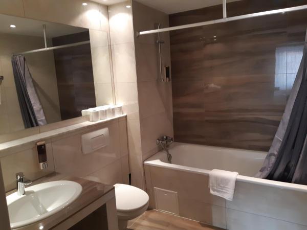 Hotel Lorien : photo 2 de la chambre chambre quadruple