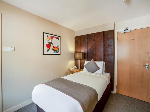 OYO Flagship Brentwood : photo 6 de la chambre chambre simple standard