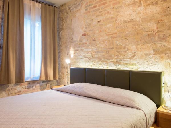 Locanda Ponte Dante : photo 3 de la chambre chambre double