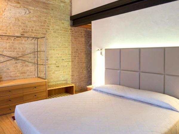 Locanda Ponte Dante : photo 4 de la chambre chambre double