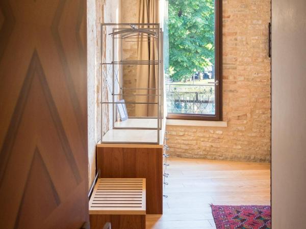 Locanda Ponte Dante : photo 9 de la chambre chambre double