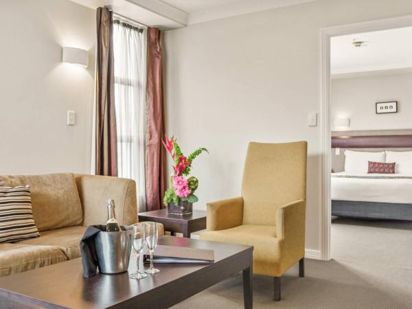 Parkside Hotel & Apartments : photo 8 de la chambre suite exécutive avec bain à remous