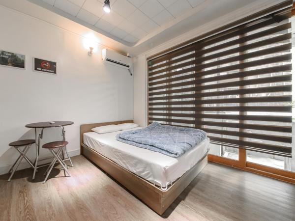 Itaewon Yellow Guesthouse : photo 4 de la chambre chambre double avec salle de bains privative