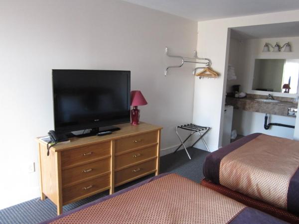 Grandview Motel : photo 5 de la chambre chambre avec 2 grands lits queen-size 