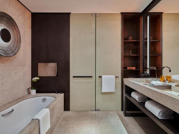 Hyatt Regency Wuhan Optics Valley : photo 1 de la chambre chambre lit king-size - accès au club