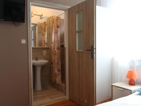 City Apartments & Gym : photo 1 de la chambre chambre double standard