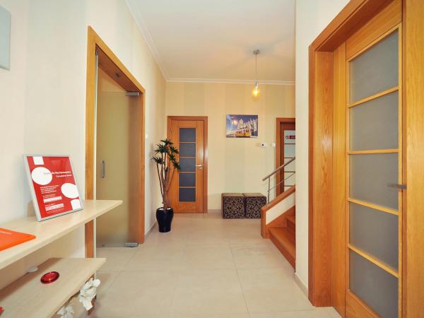 Cosy Bedrooms Guest House : photo 2 de la chambre chambre double standard avec salle de bains commune