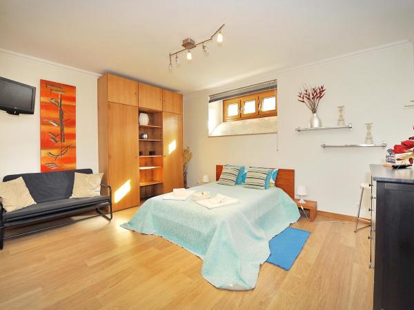 Cosy Bedrooms Guest House : photo 4 de la chambre chambre double avec toilettes communes