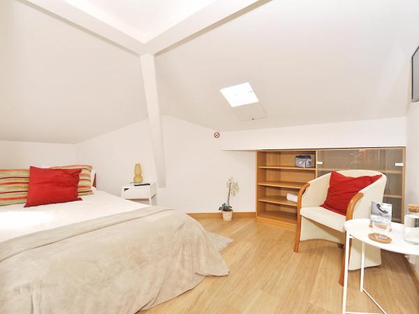 Cosy Bedrooms Guest House : photo 2 de la chambre chambre simple avec salle de bains commune