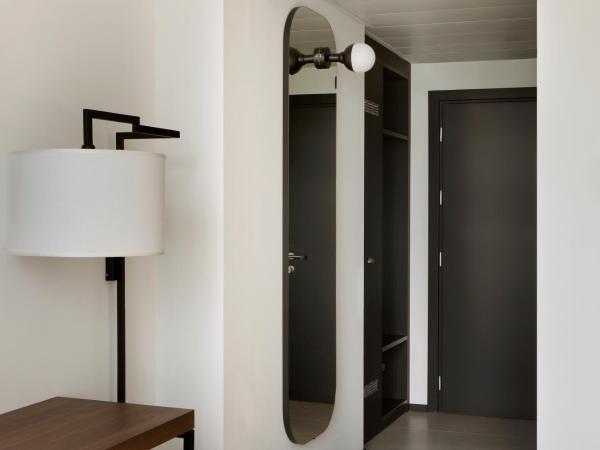 J Hotel : photo 2 de la chambre chambre deluxe double ou lits jumeaux