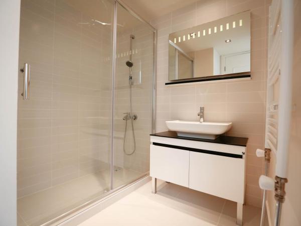 Melek Hotels Moda : photo 5 de la chambre chambre double basique