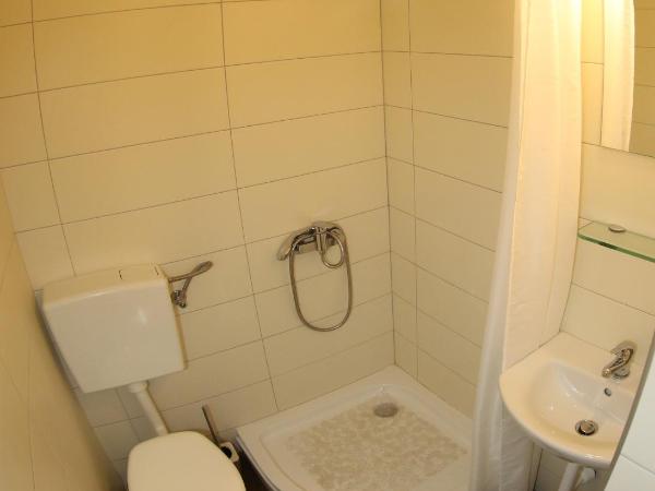 A&M Apartment and Rooms : photo 9 de la chambre chambre double avec balcon
