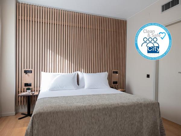 Aparthotel Atenea Barcelona : photo 1 de la chambre chambre double ou lits jumeaux premium