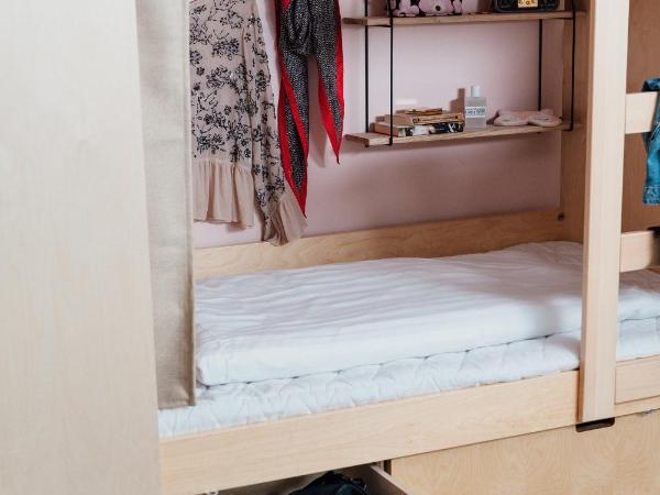 The Yard Hostel : photo 8 de la chambre lit dans dortoir pour femmes de 6 lits