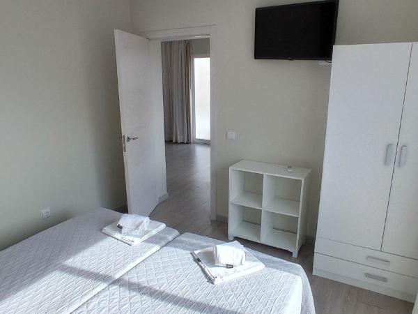 Hotel Apartamento Paraiso De Albufeira : photo 7 de la chambre bungalow - vue sur jardin