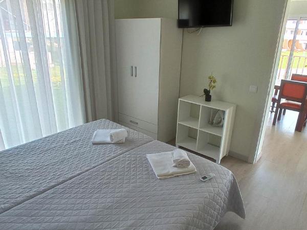 Hotel Apartamento Paraiso De Albufeira : photo 9 de la chambre bungalow - vue sur jardin