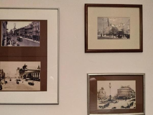 Hostel Helvetia - PRIVATE ROOMS in CITY CENTER and OLD TOWN : photo 3 de la chambre chambre double avec salle de bains privative extérieure