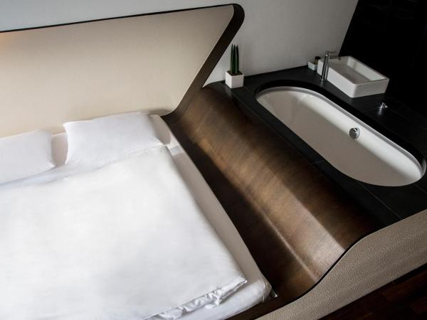 Hotel Q! Berlin : photo 4 de la chambre chambre double avec baignoire