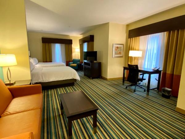 Holiday Inn Express Hotel & Suites Orlando East-UCF Area, an IHG Hotel : photo 2 de la chambre suite exécutive avec 2 lits queen-size - non-fumeurs 