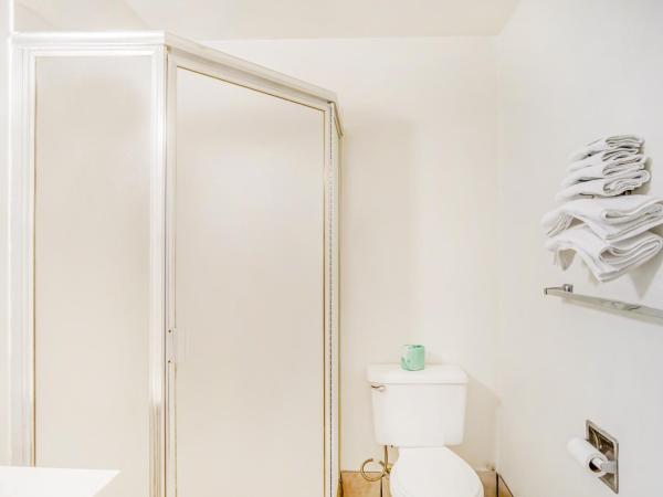 Budgetlodge : photo 5 de la chambre queen bed smoking