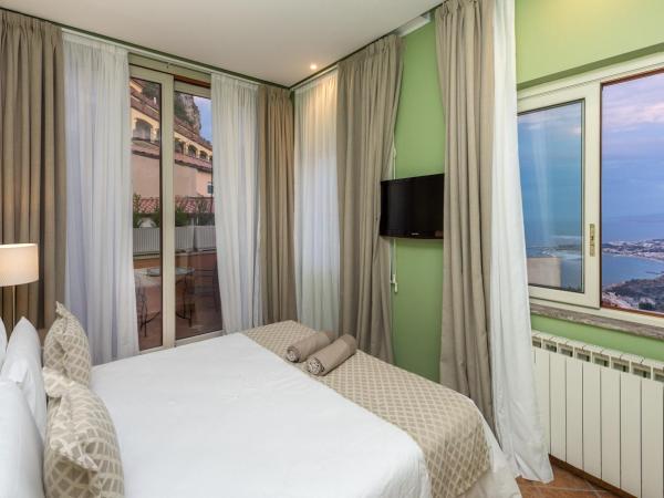 Villa Le Terrazze Charming Rooms : photo 5 de la chambre suite junior - vue sur mer