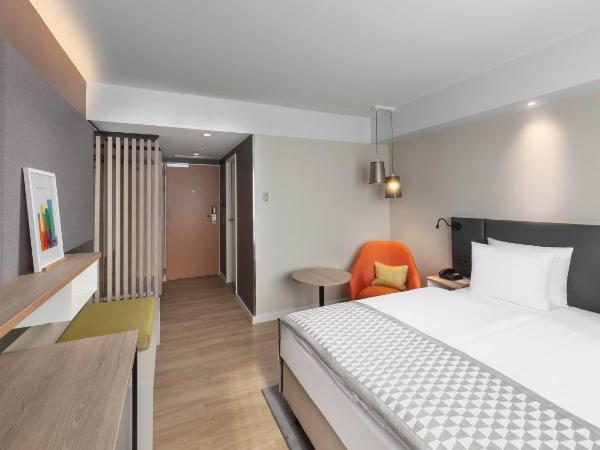Holiday Inn Munich City Centre, an IHG Hotel : photo 9 de la chambre chambre standard lit queen-size