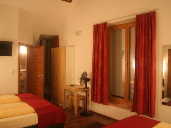 Hotel Engl : photo 6 de la chambre chambre double