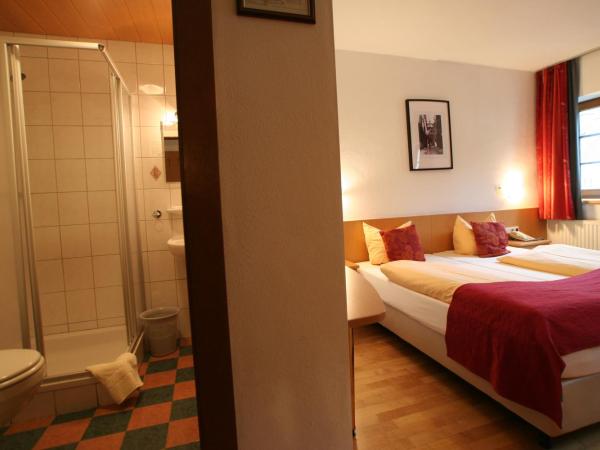 Hotel Engl : photo 9 de la chambre chambre double