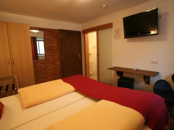 Hotel Engl : photo 4 de la chambre chambre double